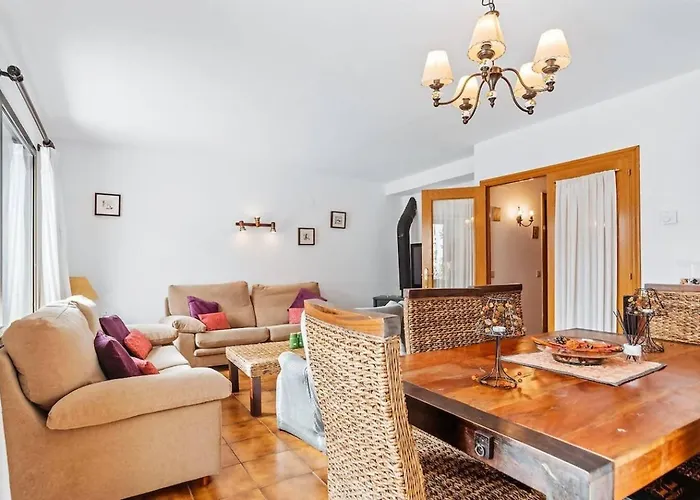 Casa Maite By Cardi Feriehus *